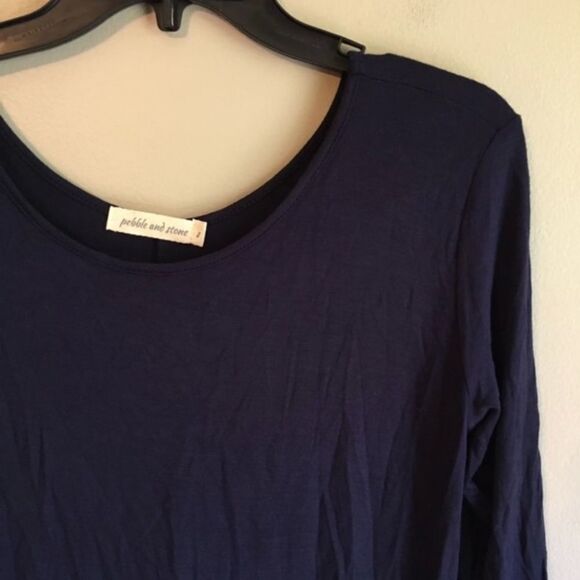 Pebble & stone small navy top - Picture 3 of 4